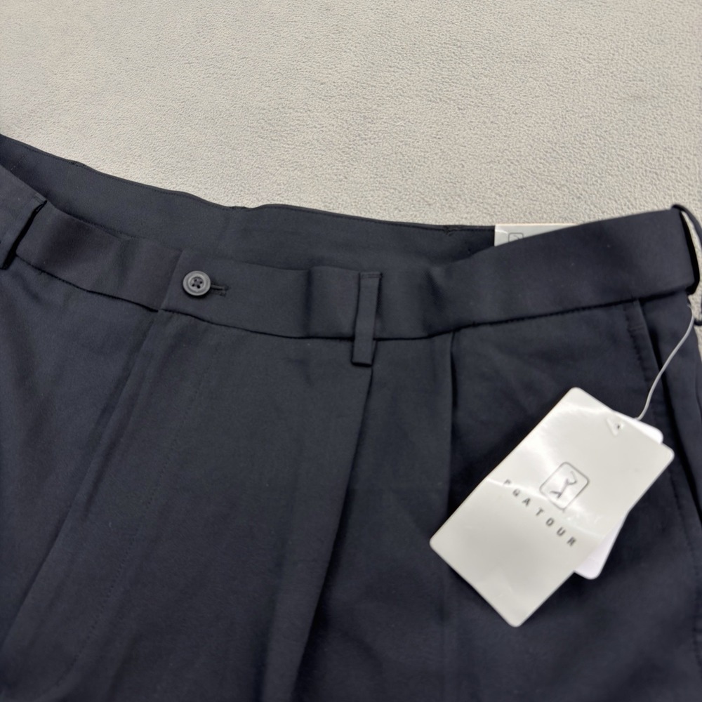 PGA Tour Golf Expandable Waistband Pleated Shorts Mens 44 Performance Black NEW